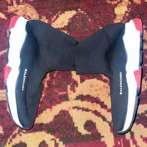 I am selling Balenciaga runners for 400$